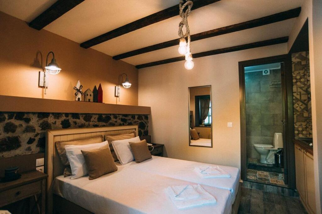 Axiokersa Suites Samothraki Bagian luar foto